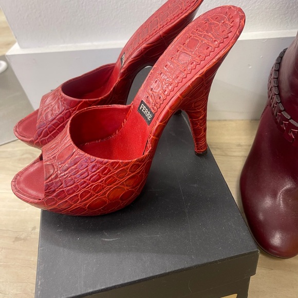 Gianfranco FERRE red leather mules 7.5 /38 - Picture 2 of 7